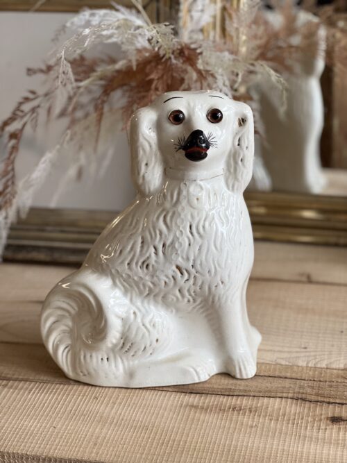 Staffordshire  "cavalier king Charles" en porcelaine