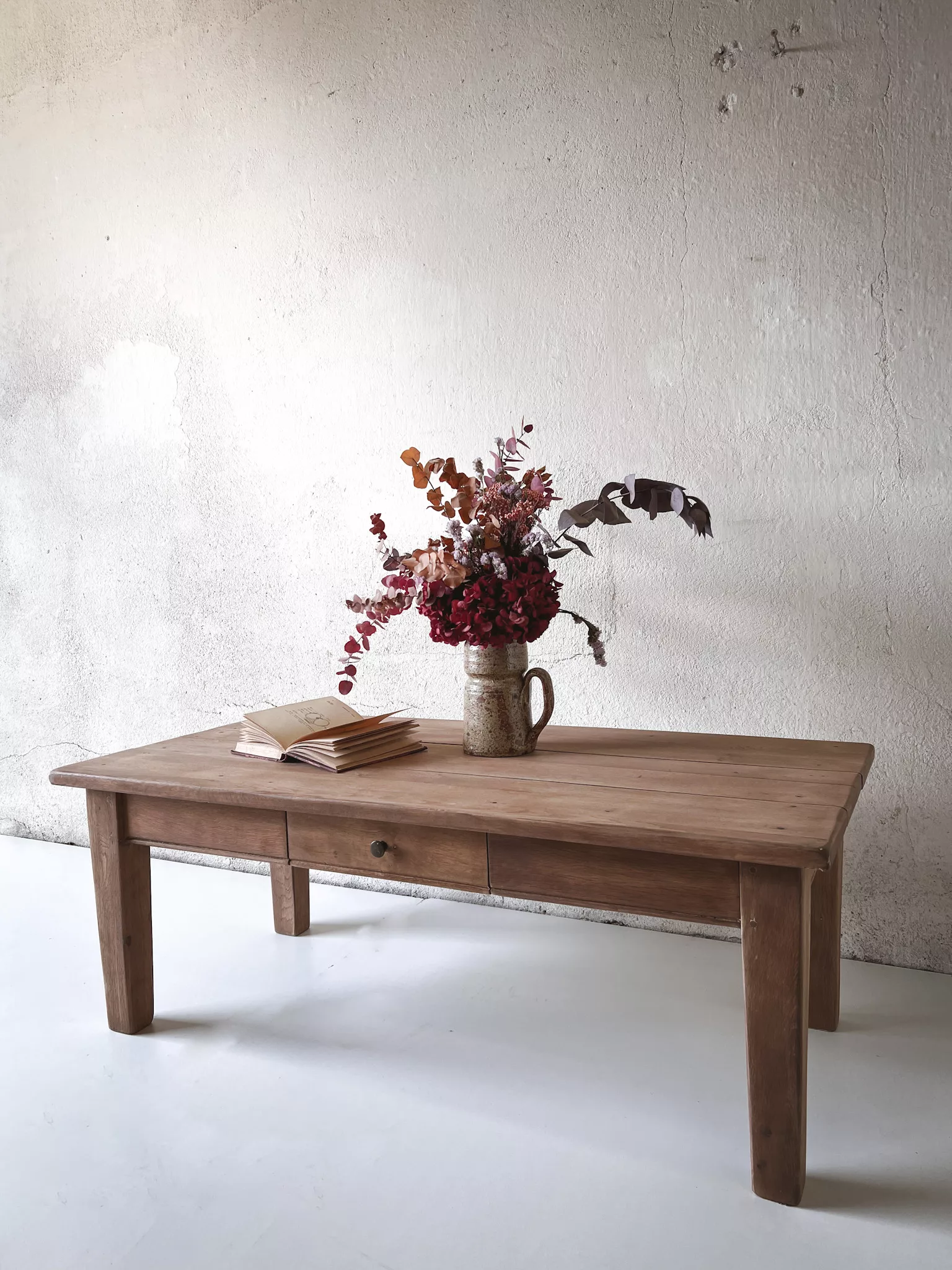 Table basse en bois massif avec tiroir – Image 10