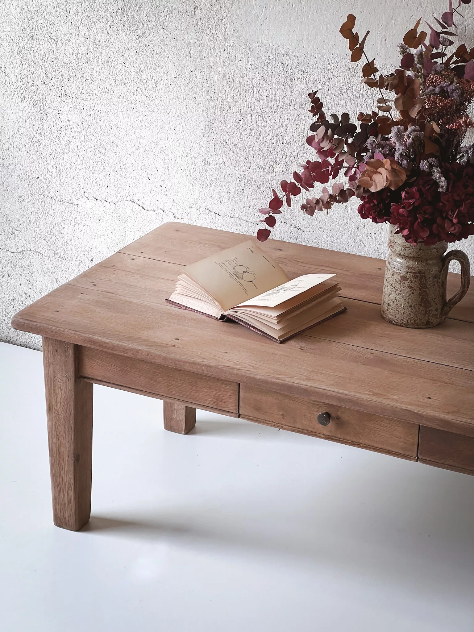 Table basse en bois massif avec tiroir – Image 6