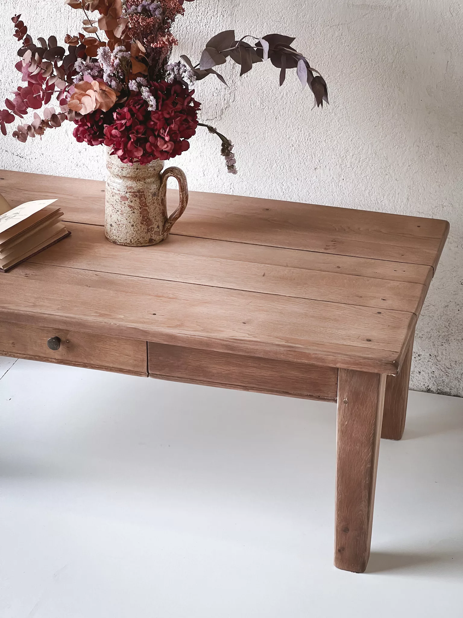 Table basse en bois massif avec tiroir – Image 5